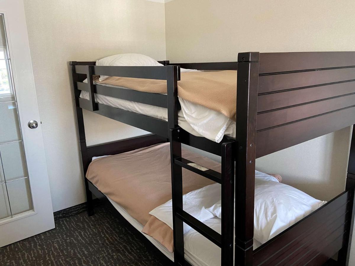 Best Western Cedar Park Inn Edmonton Buitenkant foto