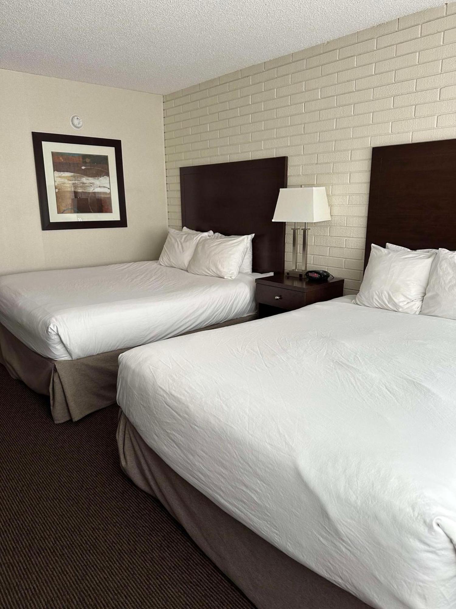 Best Western Cedar Park Inn Edmonton Buitenkant foto