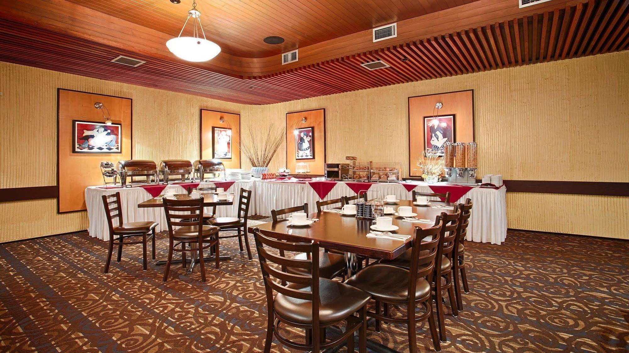 Best Western Cedar Park Inn Edmonton Buitenkant foto