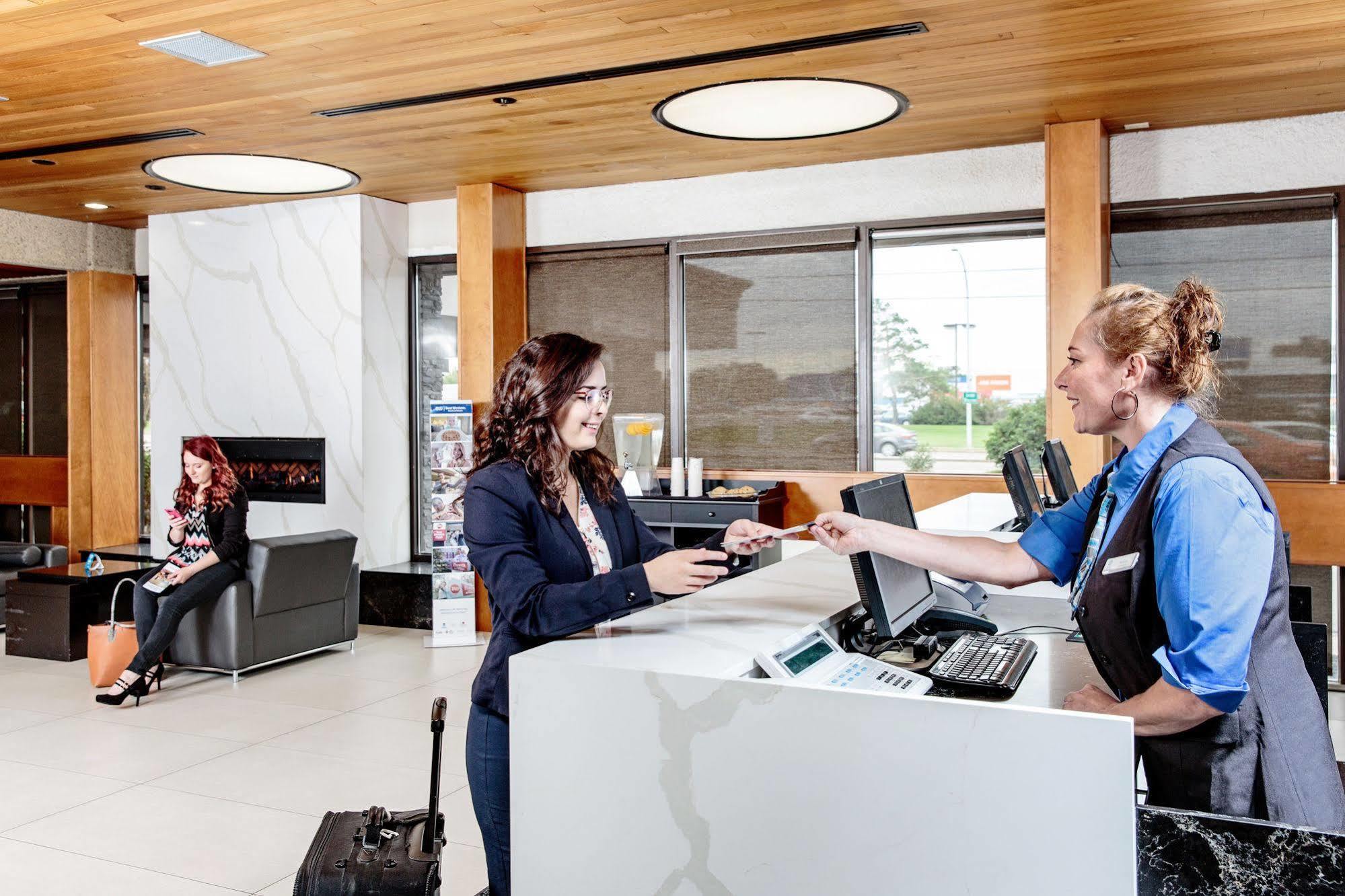 Best Western Cedar Park Inn Edmonton Buitenkant foto